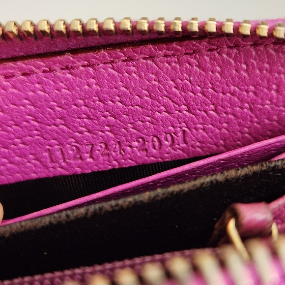 GUCCI GG Logo Canvas Zip Around Wallet - Picture 5 of 14